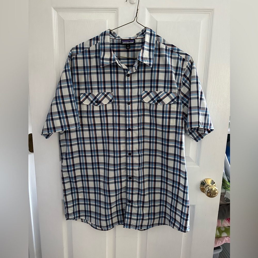 Patagonia Fezzman Blue Plaid Short Sleeve Button Down Shirt Men's Size Large